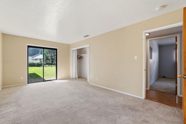 6298 Fairview Dr, Pollock Pines, CA 95726