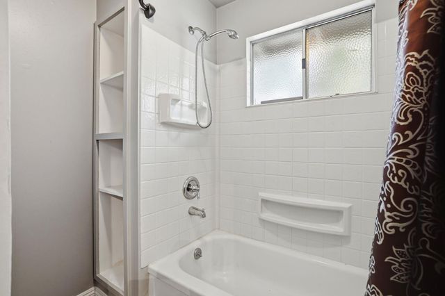 6298 Fairview Dr, Pollock Pines, CA 95726