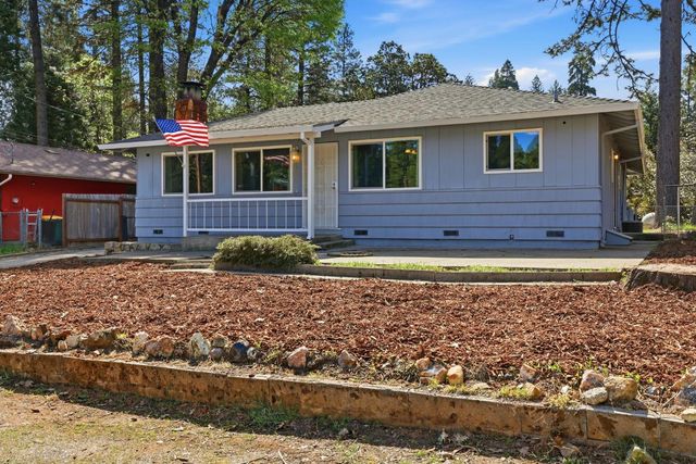 6298 Fairview Dr, Pollock Pines, CA 95726
