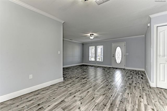 1106 SOUTHERN PINE LANE, Sarasota, FL 34243