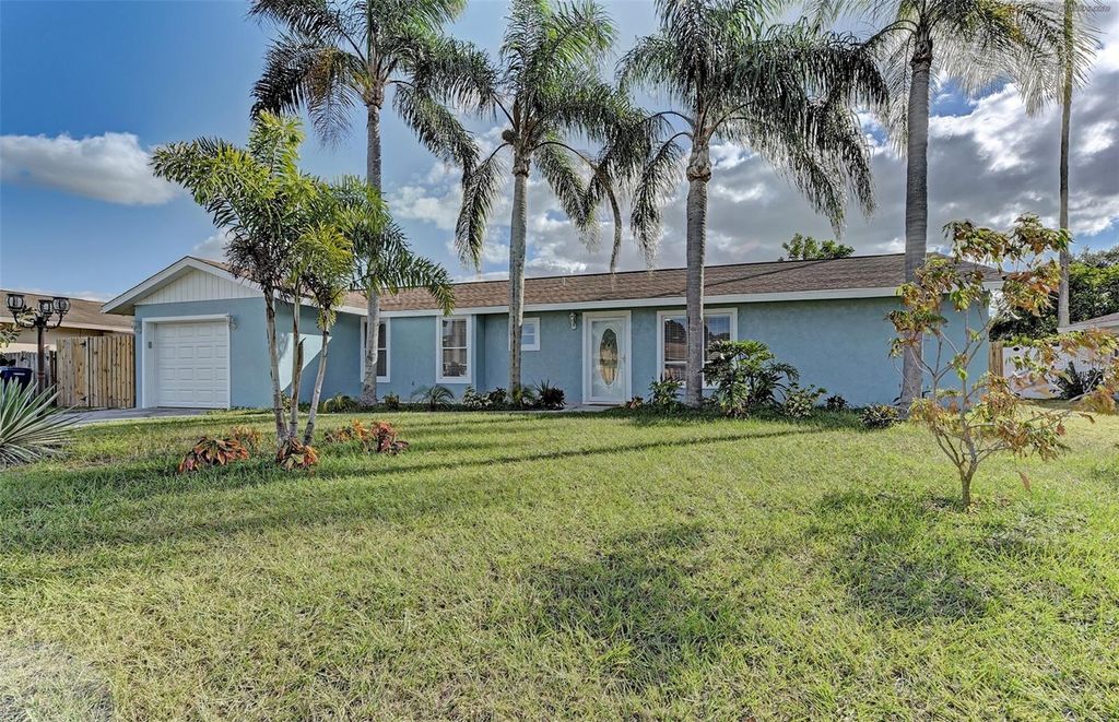 1106 SOUTHERN PINE LANE, Sarasota, FL 34243
