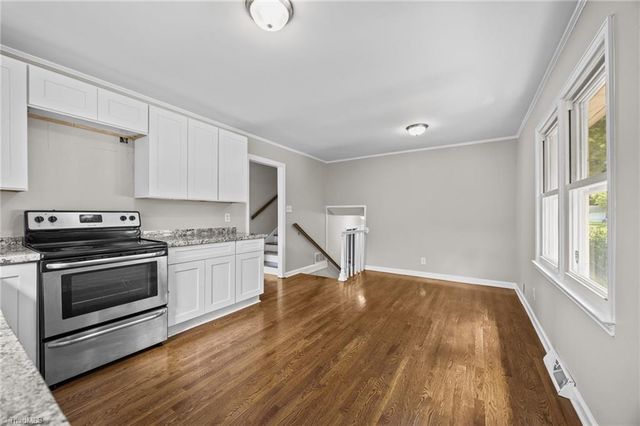 2957 Bainbridge Drive, Winston-salem, NC 27105