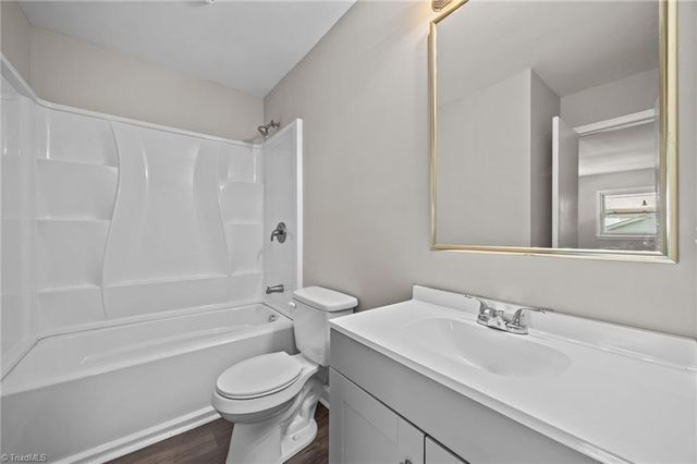 2957 Bainbridge Drive, Winston-salem, NC 27105