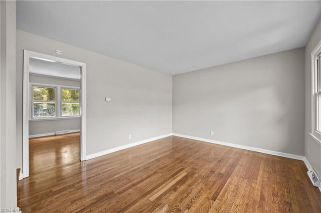 2957 Bainbridge Drive, Winston-salem, NC 27105