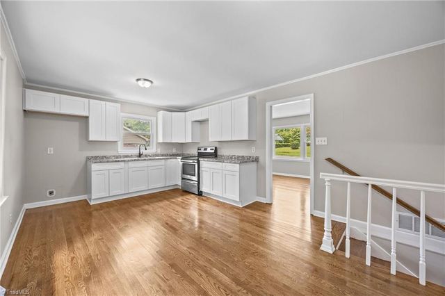 2957 Bainbridge Drive, Winston-salem, NC 27105