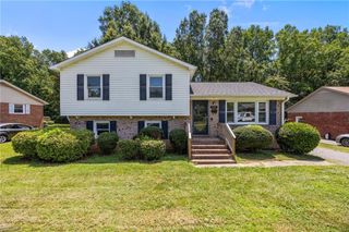 2957 Bainbridge Drive, Winston-salem, NC 27105