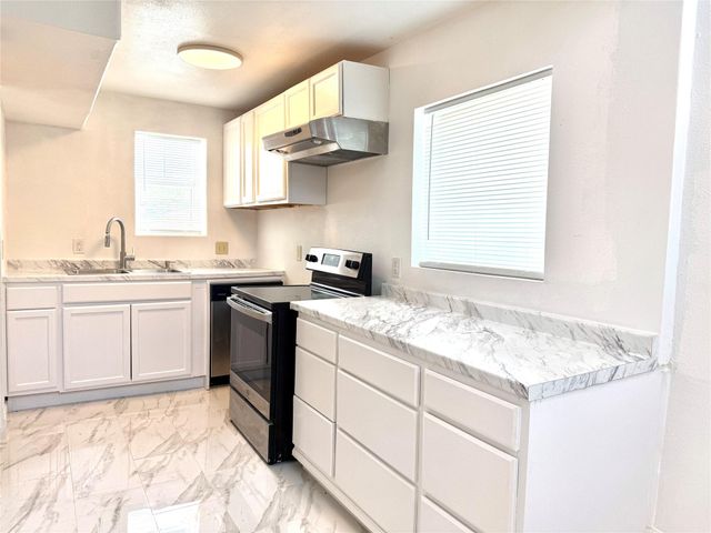 421 Sidney Street 1, Houston, TX 77003
