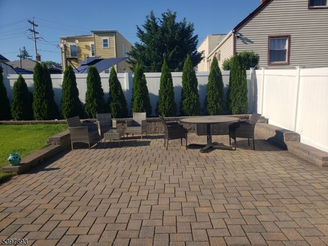 214 Irene St, Linden City, NJ 07036