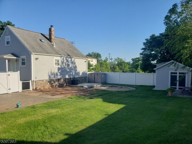 214 Irene St, Linden City, NJ 07036