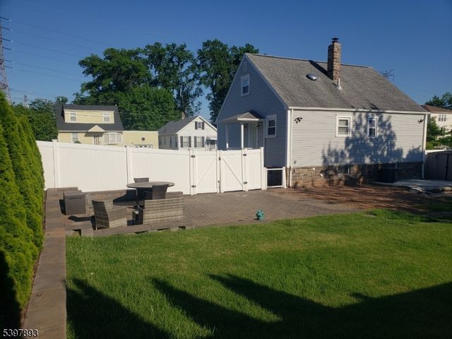214 Irene St, Linden City, NJ 07036