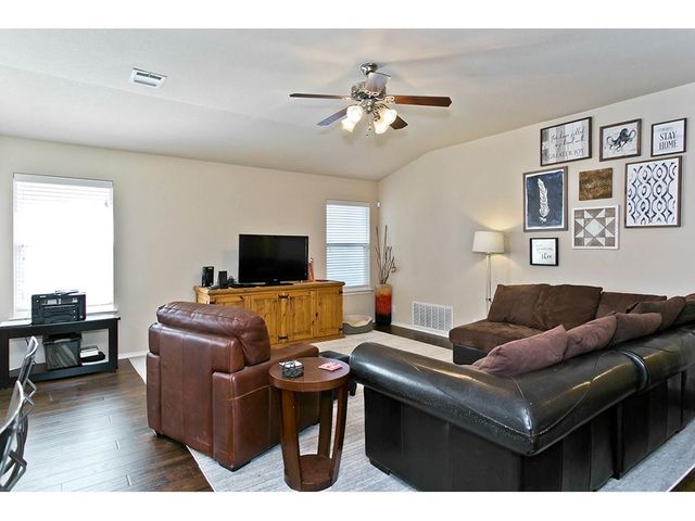 1808 Sand Creek RD, Cedar Park, TX 78613