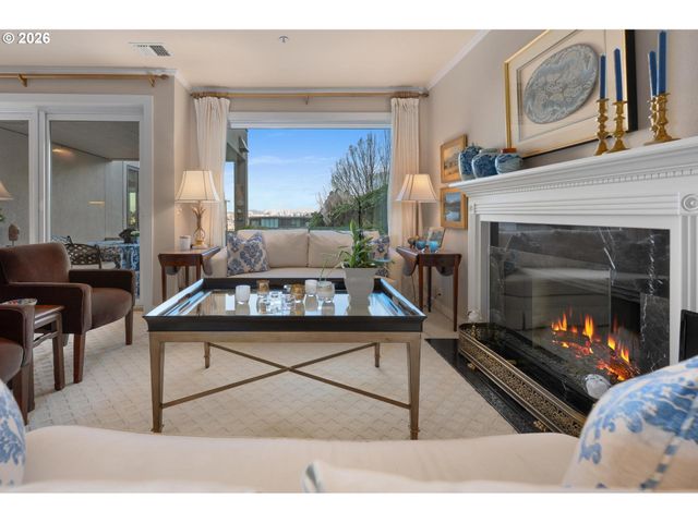 750 Nw WESTOVER Sq, Portland, OR 97210