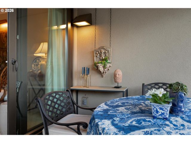 750 Nw WESTOVER Sq, Portland, OR 97210