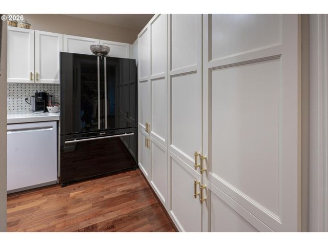 750 Nw WESTOVER Sq, Portland, OR 97210