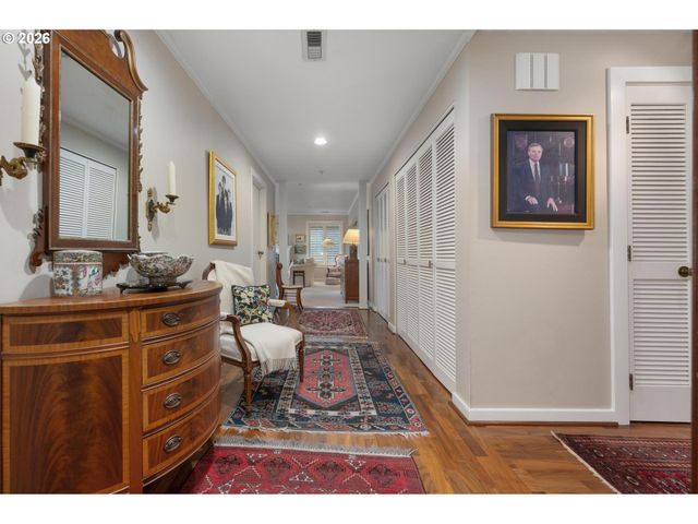 750 Nw WESTOVER Sq, Portland, OR 97210