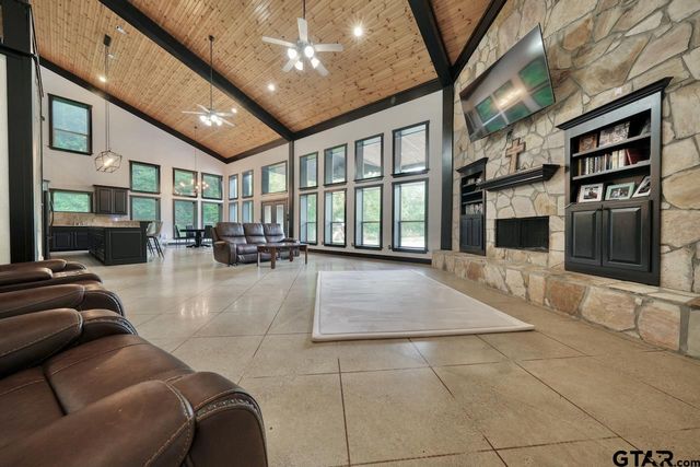 2150 W Cr 152, Tyler, TX 75703
