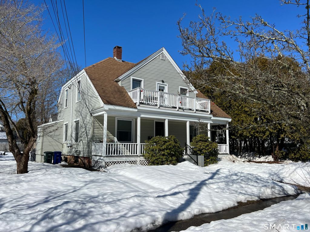 13 Moss Street, Stonington, CT 06379