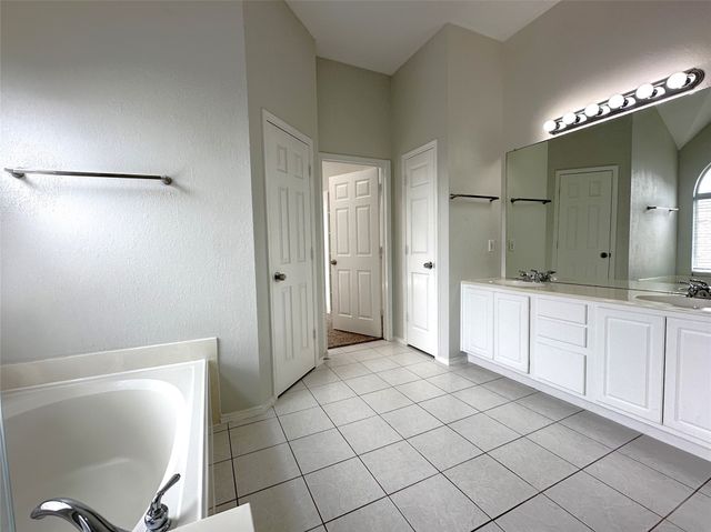 6704 Alderbrook Drive, Denton, TX 76210