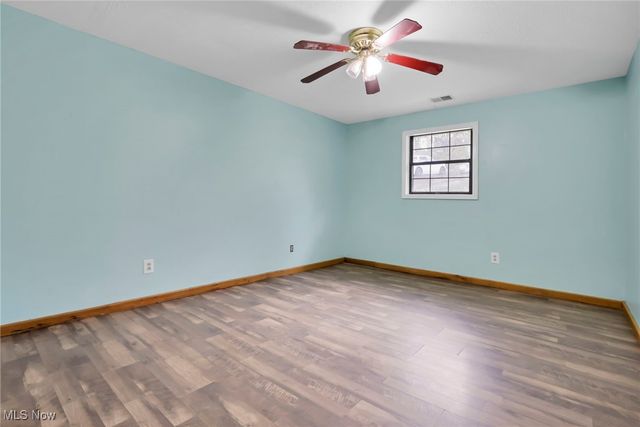 852 Wallace Road, Little Hocking, OH 45742
