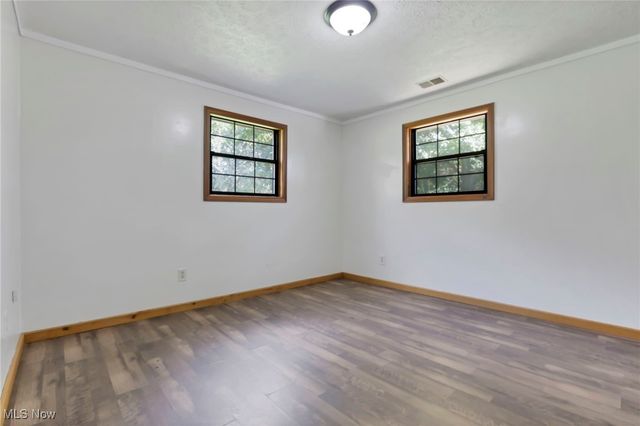 852 Wallace Road, Little Hocking, OH 45742