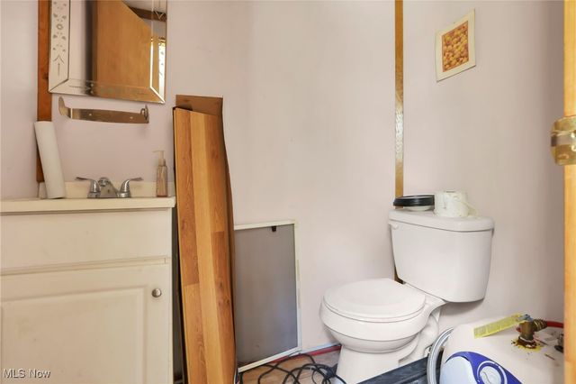 852 Wallace Road, Little Hocking, OH 45742