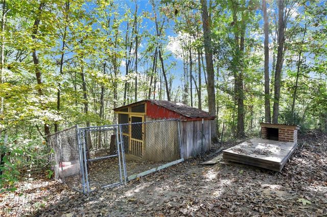 852 Wallace Road, Little Hocking, OH 45742