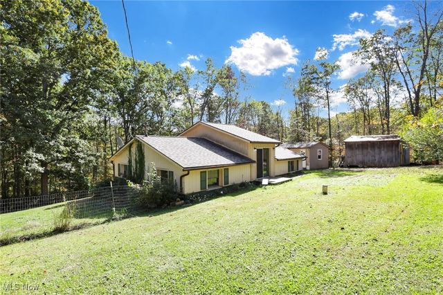 852 Wallace Road, Little Hocking, OH 45742