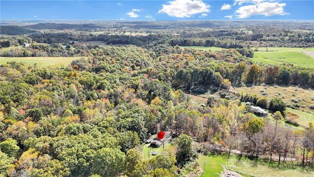 852 Wallace Road, Little Hocking, OH 45742