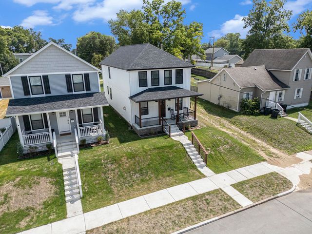 922 N Hill Street, South Bend, IN 46617