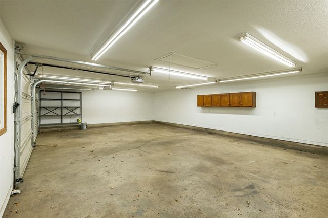 127 NE 70th Place, Ankeny, IA 50023