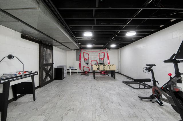 4085 Quainton Road, Norton Shores City, MI 49441