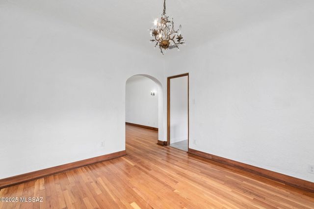 2210 E 6th Street, Tucson, AZ 85719