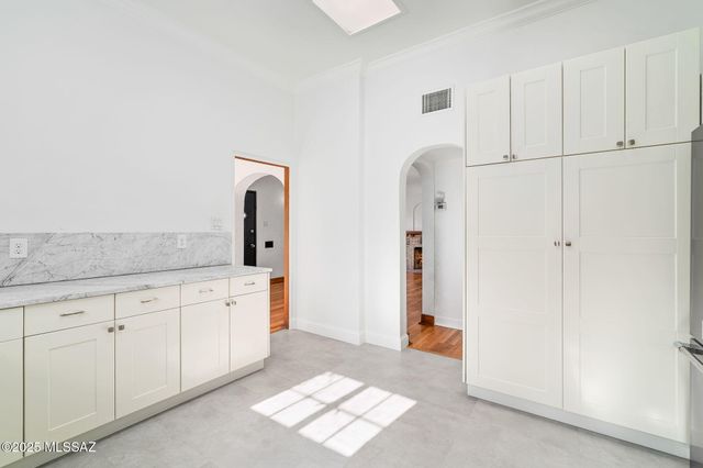 2210 E 6th Street, Tucson, AZ 85719