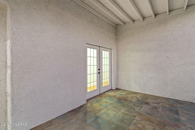 2210 E 6th Street, Tucson, AZ 85719