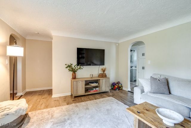 730 Washington Court, Bedford, OH 44146