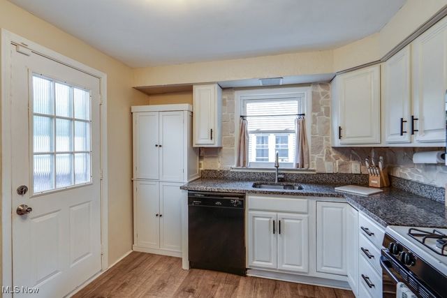 730 Washington Court, Bedford, OH 44146