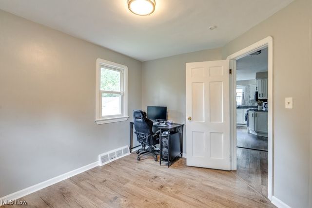 730 Washington Court, Bedford, OH 44146