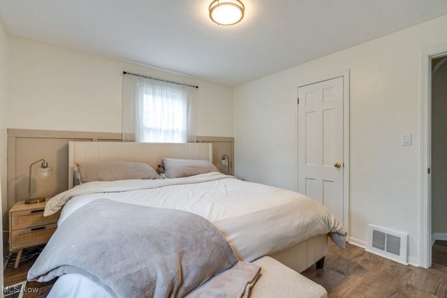 730 Washington Court, Bedford, OH 44146