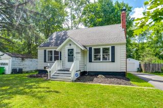 730 Washington Court, Bedford, OH 44146