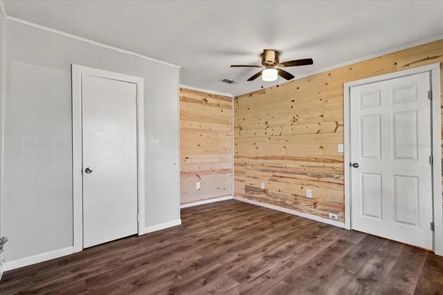 306 Hall Street, Whitesboro, TX 76273