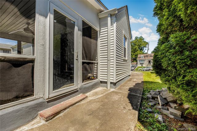 107 HAYWARD Street, Yonkers, NY 10704