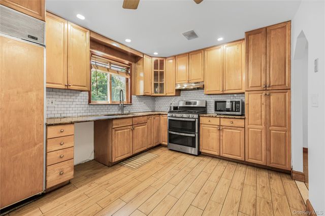 107 HAYWARD Street, Yonkers, NY 10704