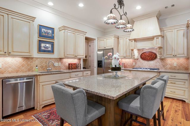 502 Northlake Avenue, Ridgeland, MS 39157