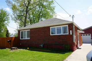 424 7th St SW, Oelwein, IA 50662