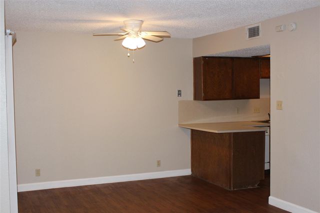 8418 Fathom CIR A-104, Austin, TX 78750