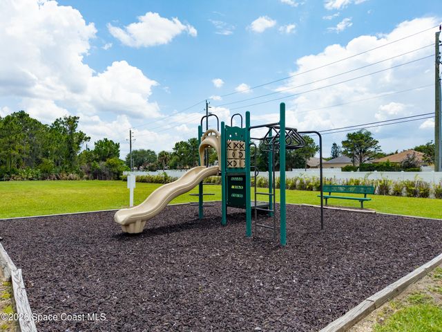 1717 Alaqua Way, Melbourne, FL 32904