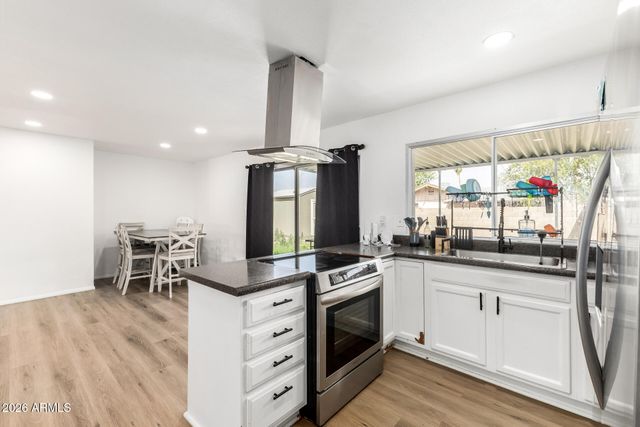 3820 W SIERRA Street, Phoenix, AZ 85029