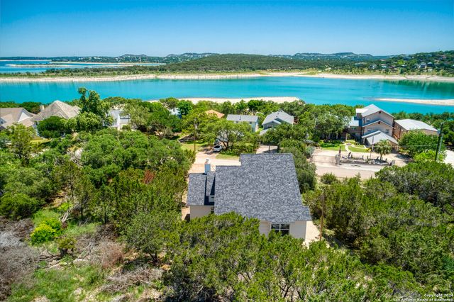 739 LAKEBREEZE DR, Canyon Lake, TX 78133