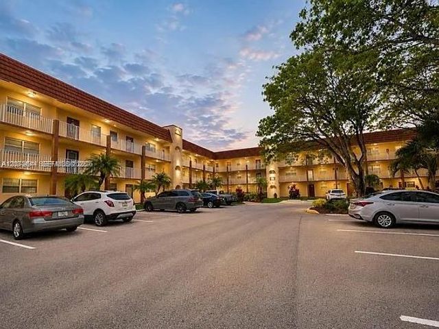 2801 N Pine Island Road 208, Sunrise, FL 33322