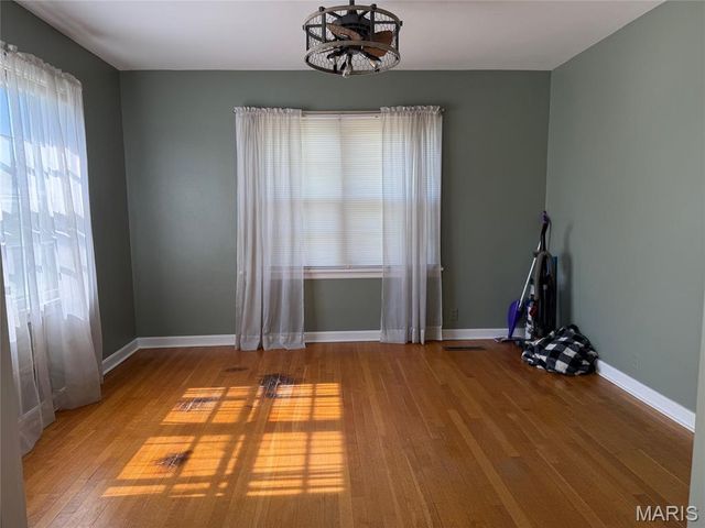 103 E Maple Street, Brownstown, IL 62418